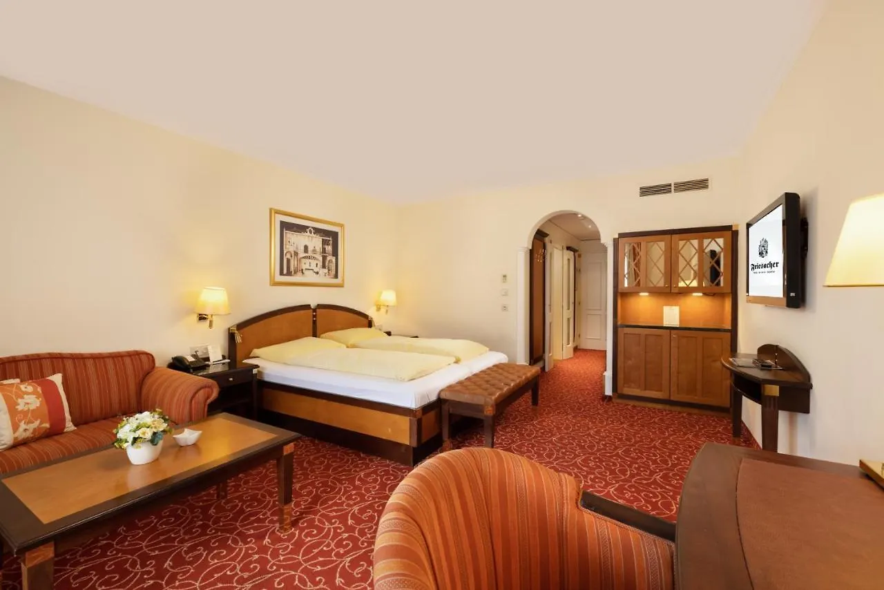 Hotel Friesacher アニフ 4*,  オーストリア