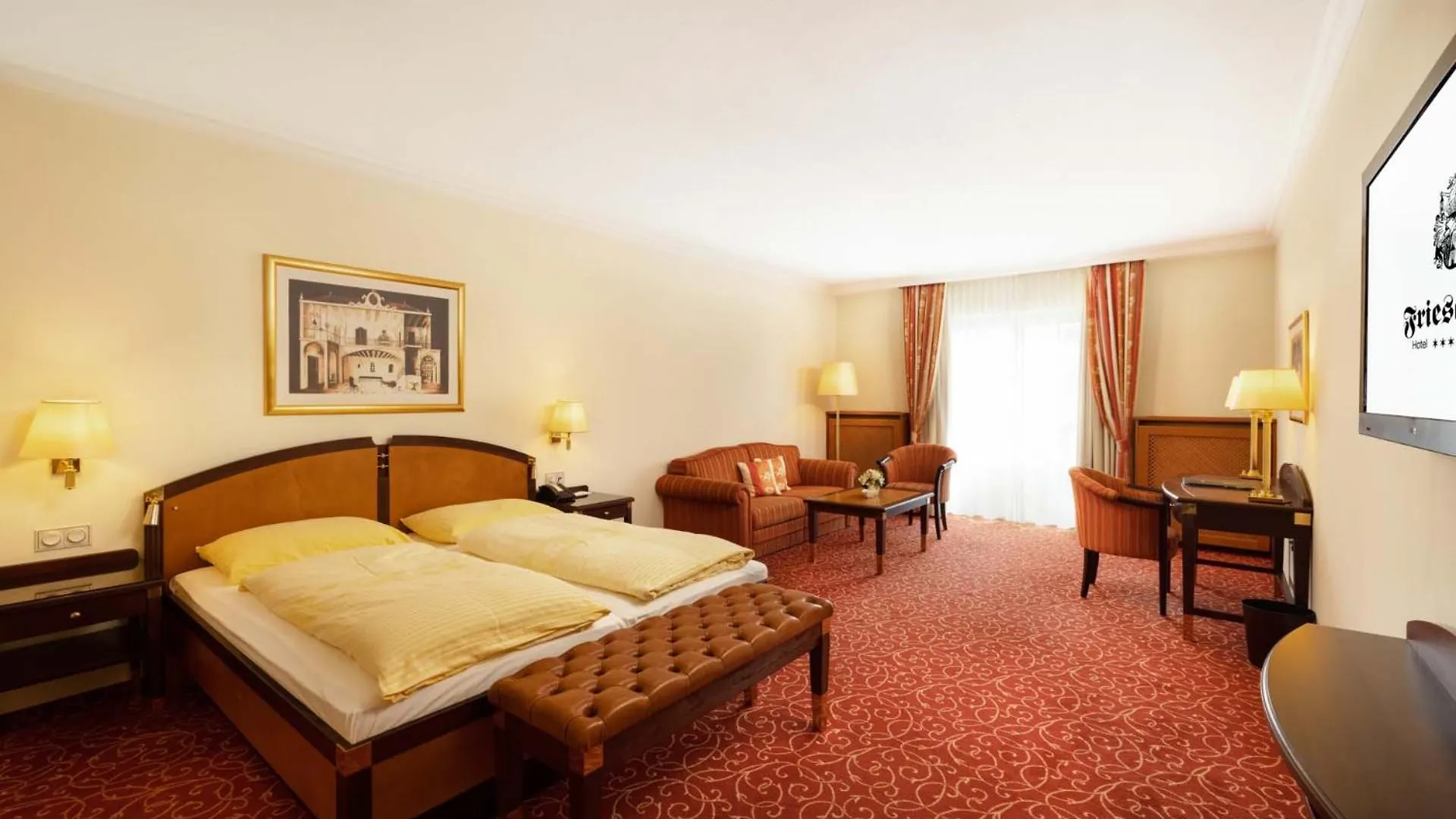 Hotel Friesacher アニフ