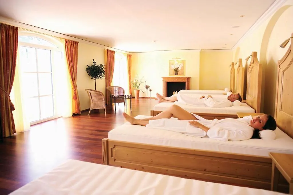 Hotel Friesacher Anif 4*,