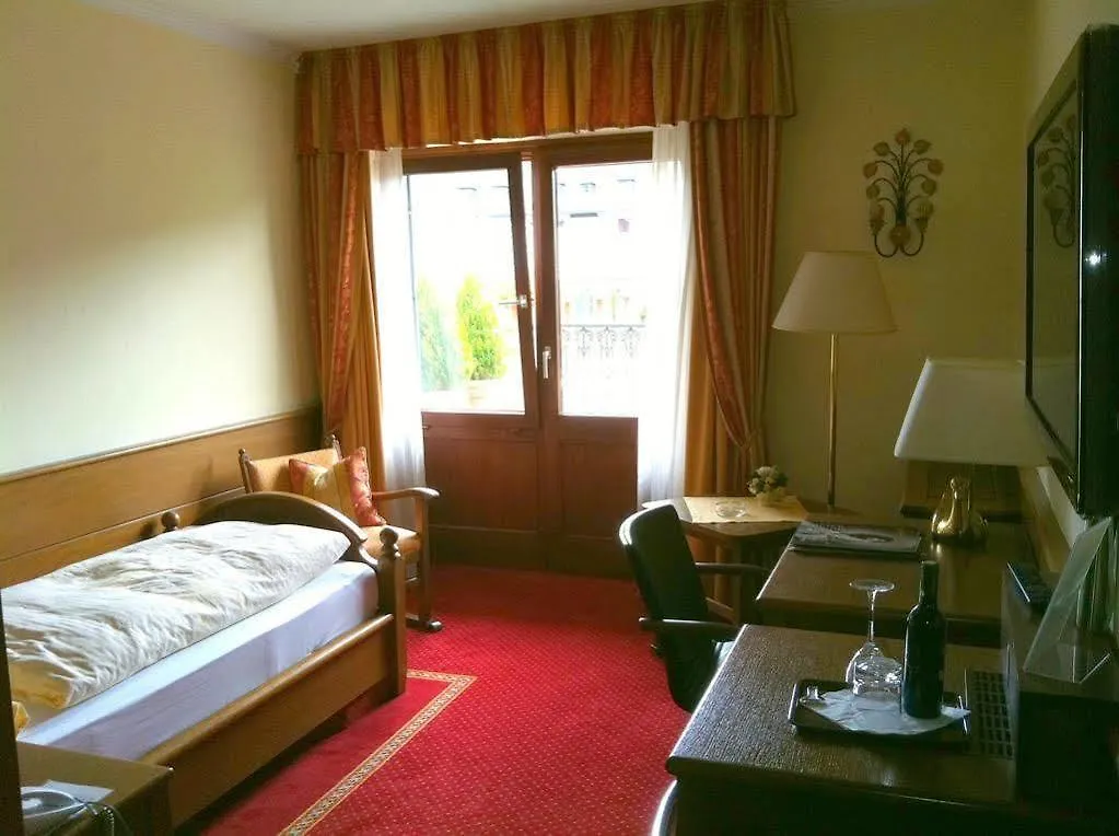 Hotel Friesacher Anif